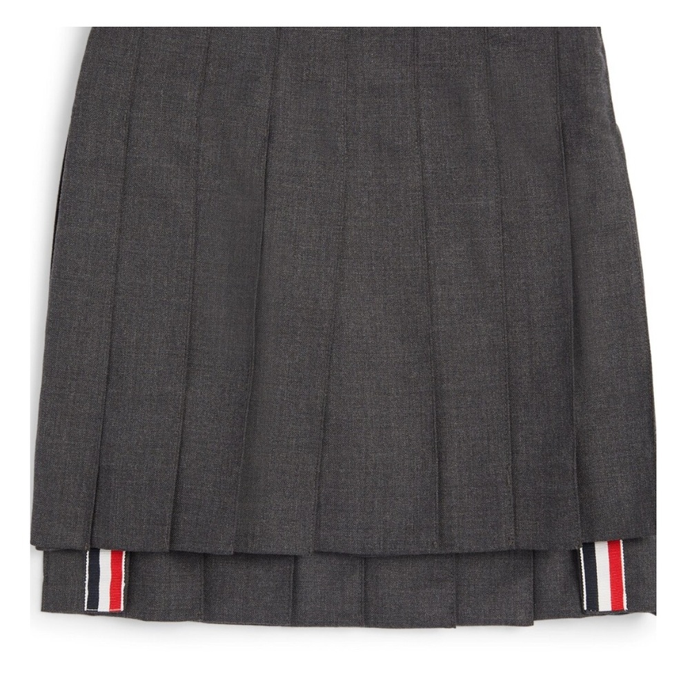 Classic Gray Pleated Skirt